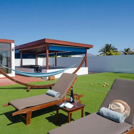 Celeste Playa Blanca