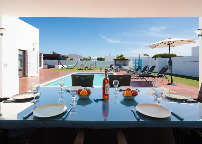 Celeste Playa Blanca